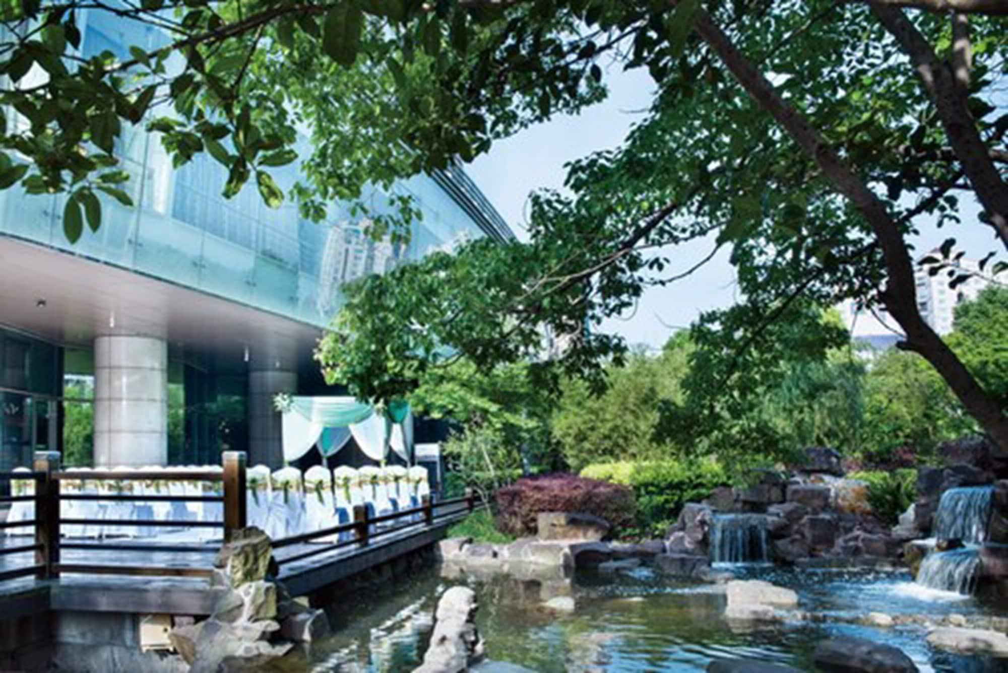 Grand Millennium Shanghai Hongqiao Eksteriør bilde
